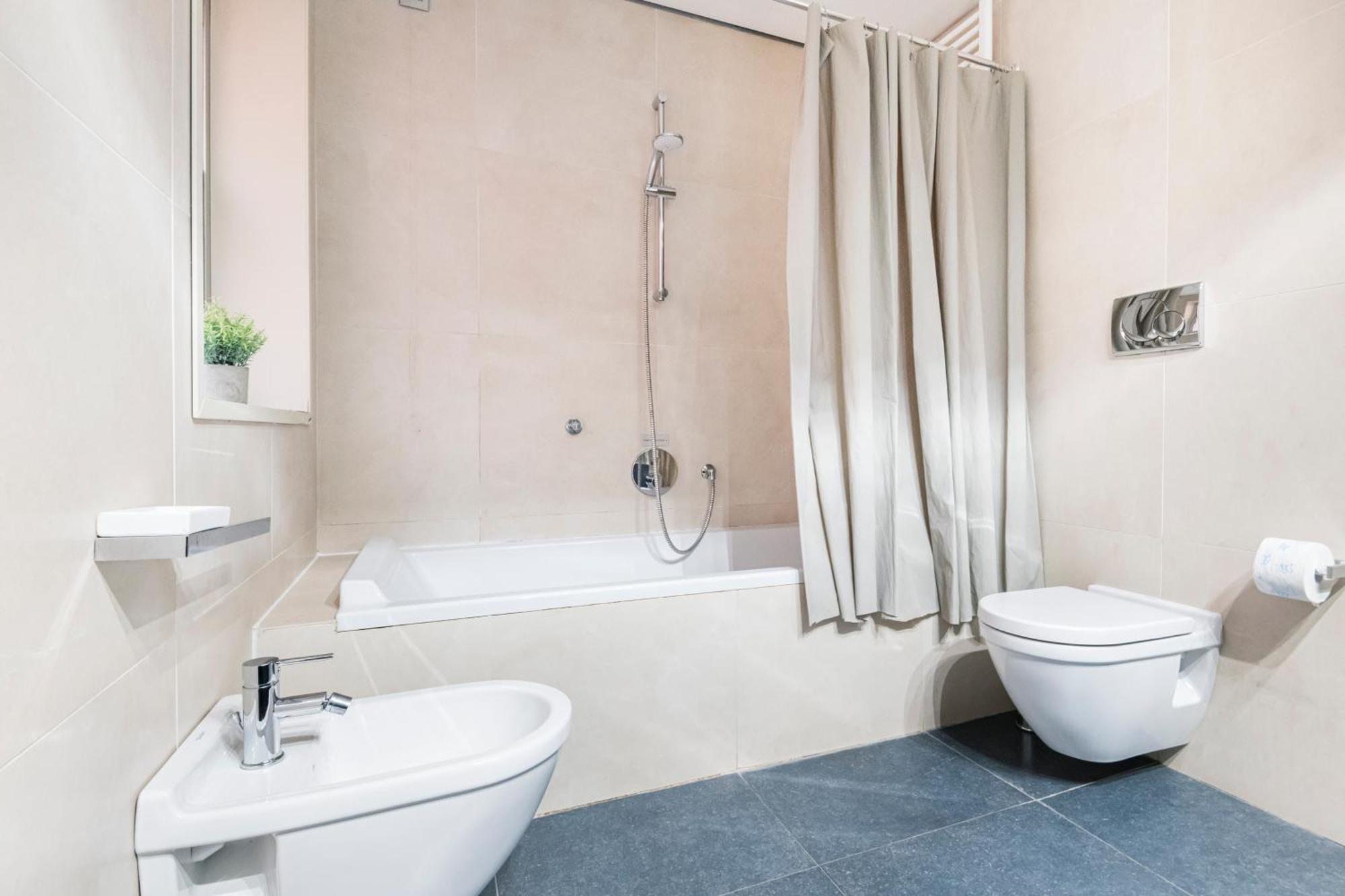 Wonderful Brera Flat Apartment Милано Екстериор снимка